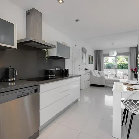 Apartment Punta Prima 2 Bed With Private Garden