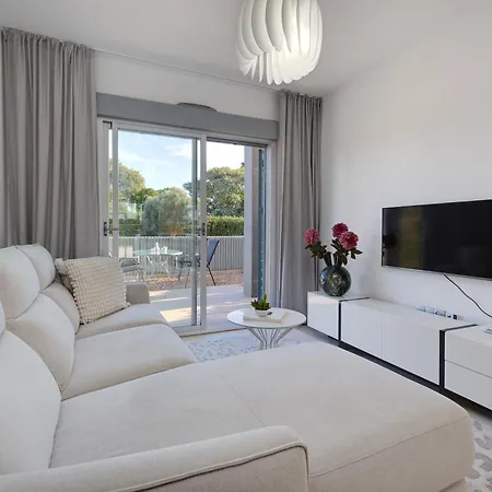 Apartment Punta Prima 2 Bed With Private Garden